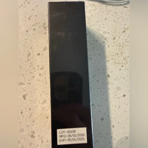 Luxe Makeup - Picture 2 of 5